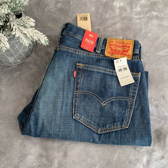 LEVI’S 505 REGULAR MEN’S STRAIGHT LEG JEANS SIZE: 40X30 - Picture 8 of 9